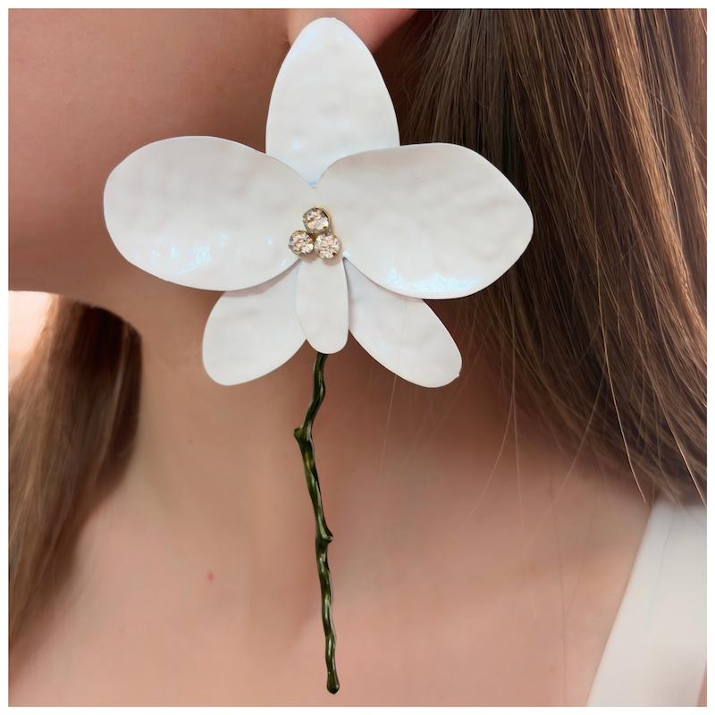 گوشواره ارکیده بزرگ سفید 