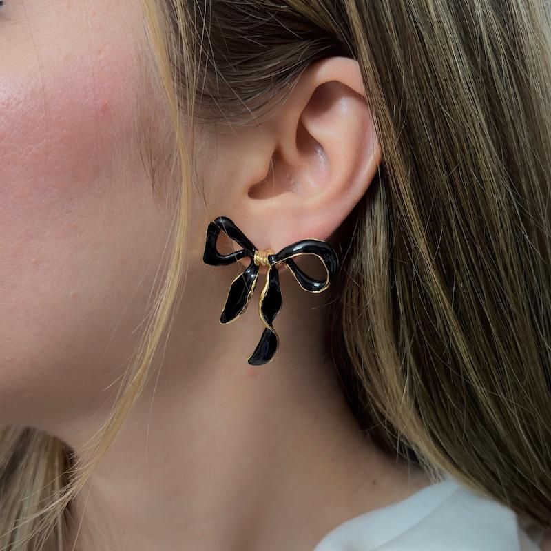 گوشواره پاپیون مشکی میناکاری 