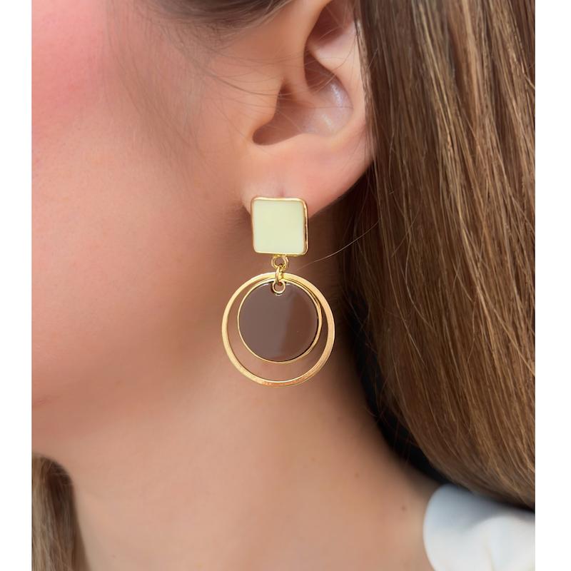 گوشواره کلاسیک کرم قهوه ای