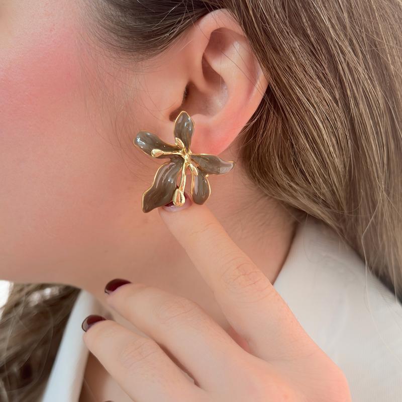 گوشواره میناکاری گل قهوه ای 