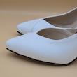 کفش مجلسی زنانه مدل ساده سفید و کرم پاشنه دار