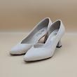 کفش مجلسی زنانه مدل ساده سفید و کرم پاشنه دار