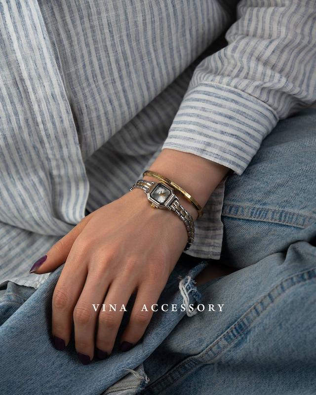 ساعت مربعی طلایی نقره ای صفحه سفید