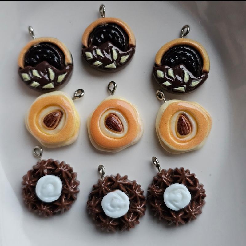آویز شیرینی🍩