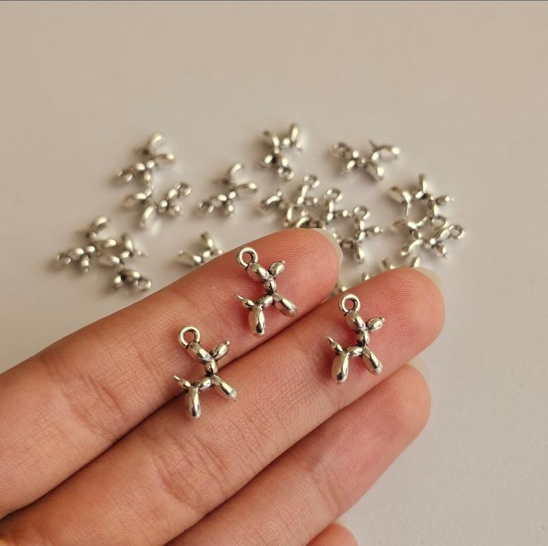 آویز سگ بادکنکی