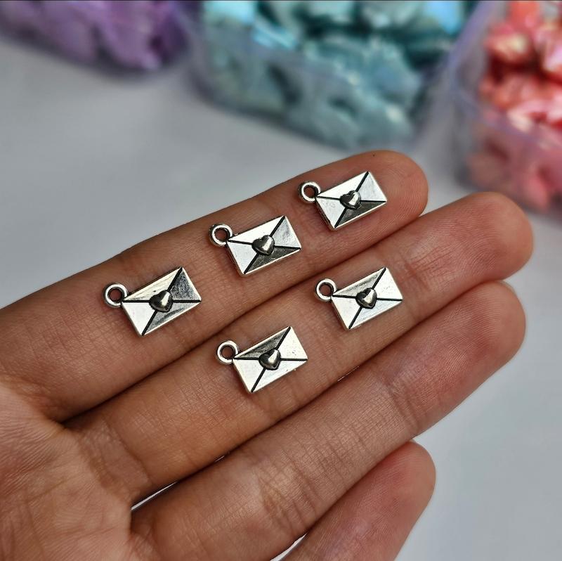 آویز پاکت نامه