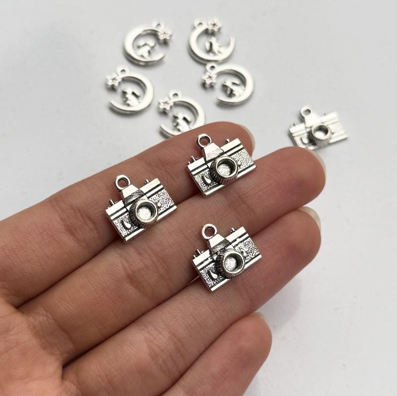 آویز دوربین عکاسی