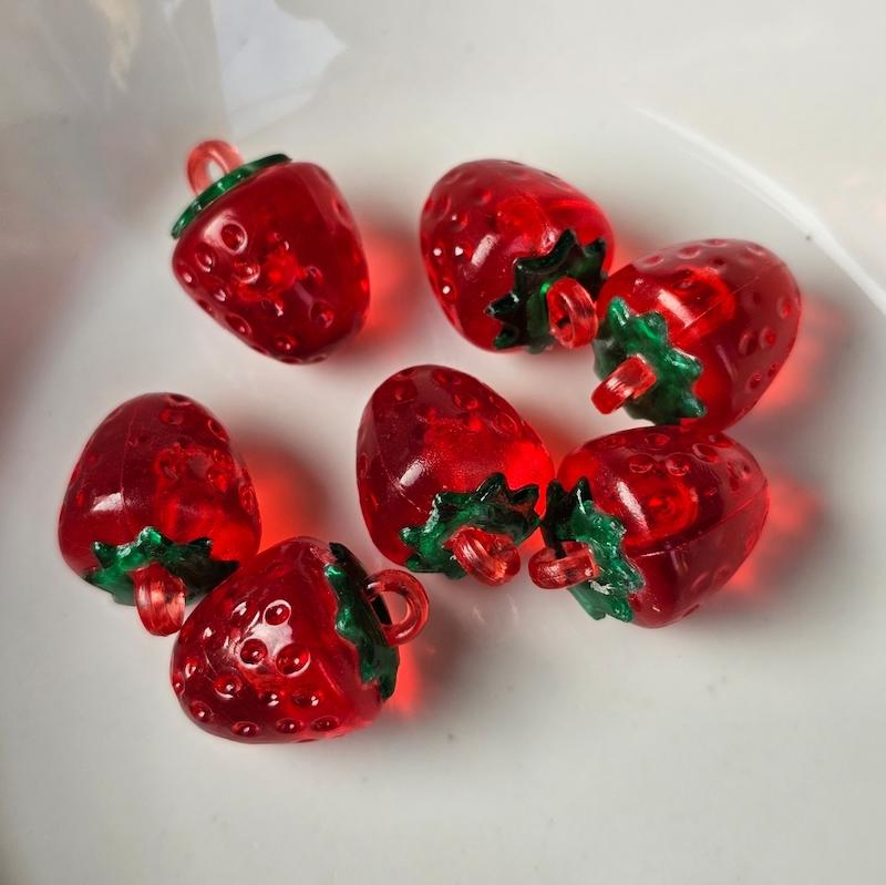 توت فرنگی شیشه ای