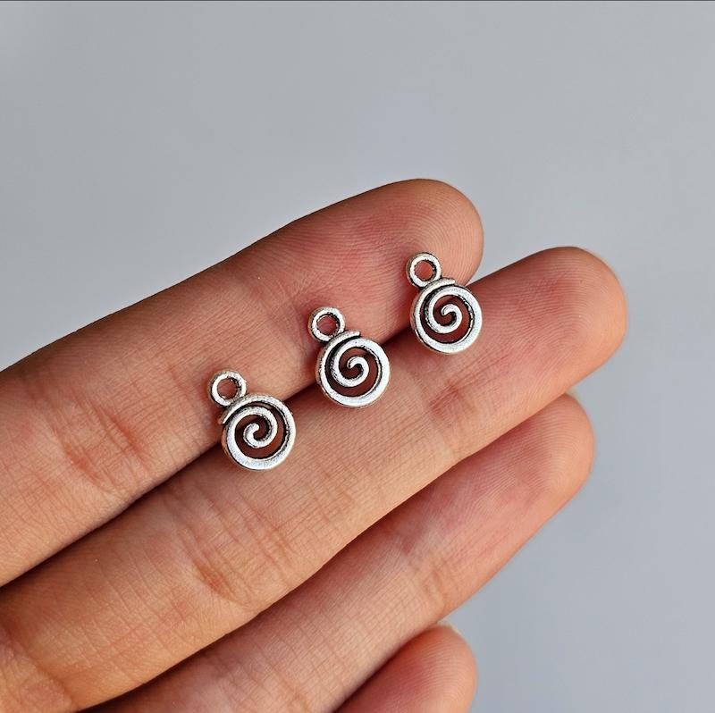 آویز اسپیرال کوچک