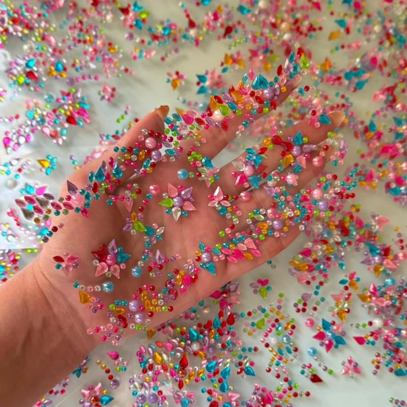 نگین چسبی رنگی فانتزی سواروسکی (۶رنگ)