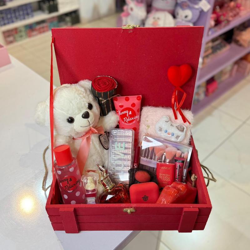 پک هدیه قرمز vip