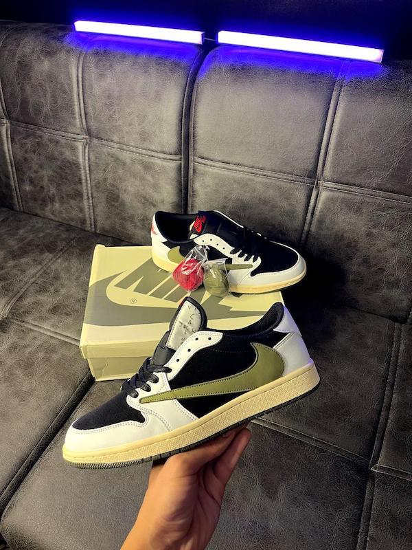 جردن ترویس رنگ خاص 