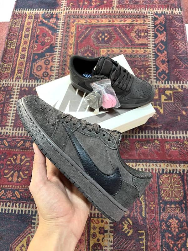 جردن ترویس قهوه‌ای 