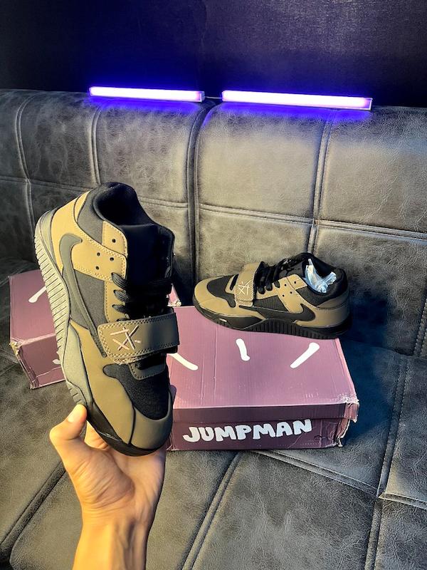 جامپ من ترویس 