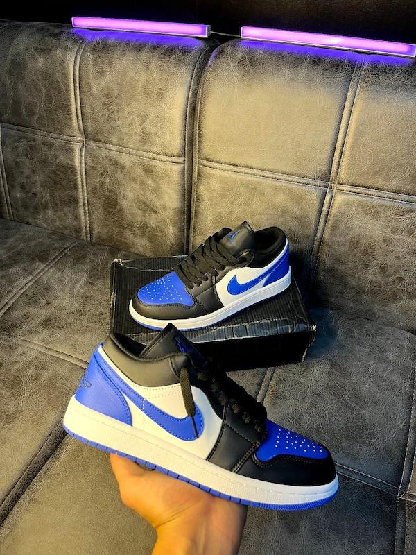 جردن 1 بلو بلک 