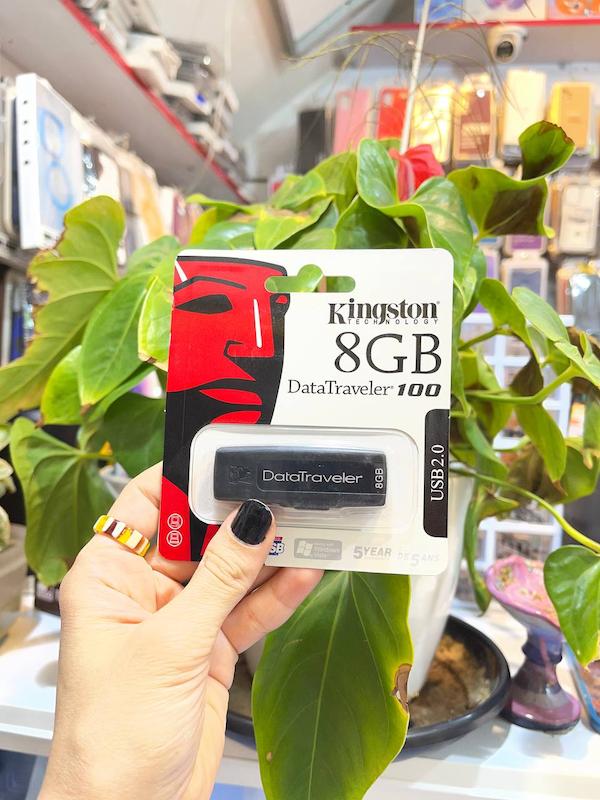 فلش مموری 8 گیگ کینگستون (kingston) 8GB