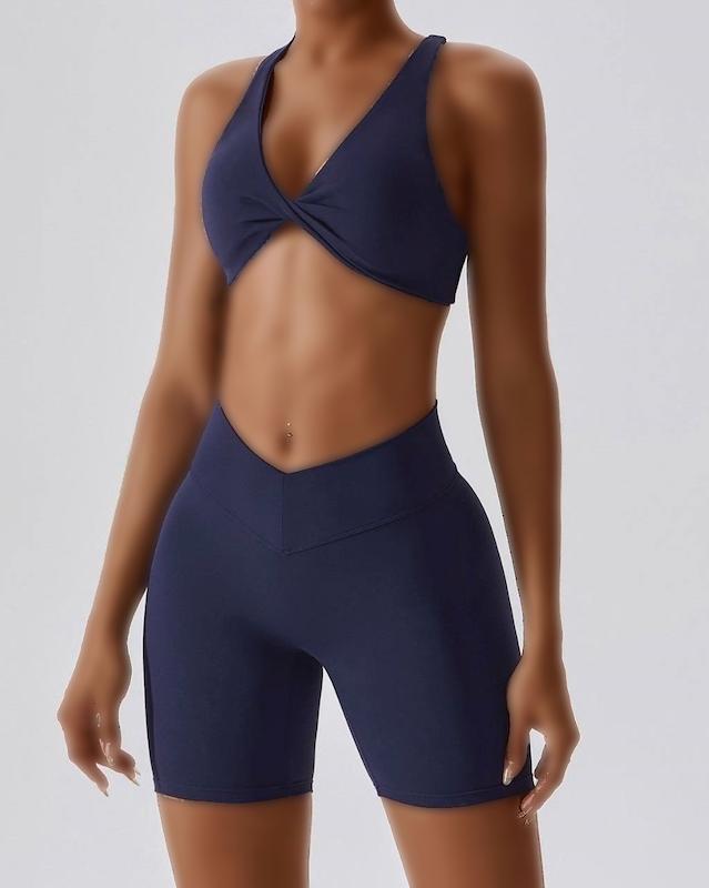 ست ورزشی زنانه فلامنت مدل بکلس