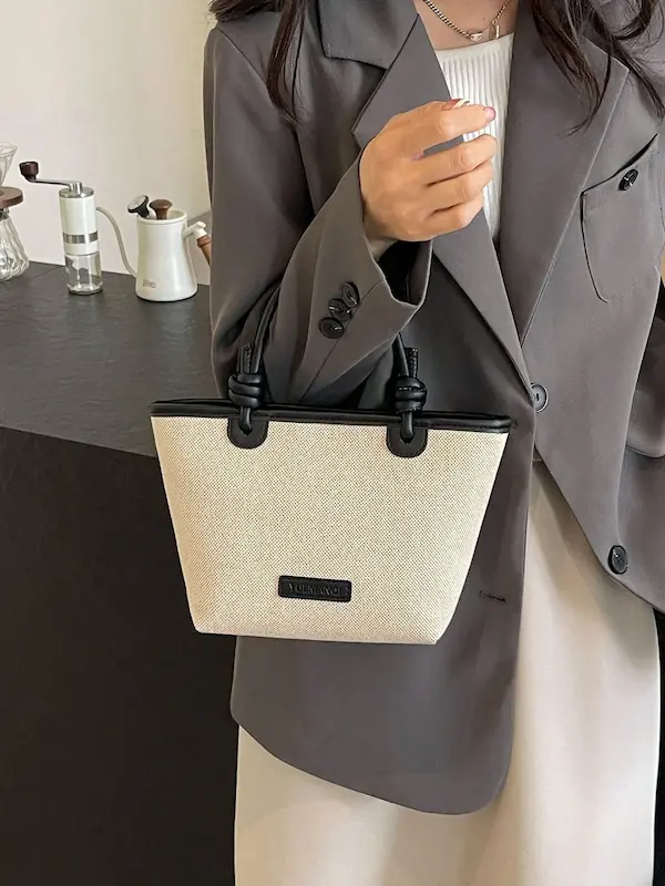 استایل روزمره با کیف Sabine Charles & Keith