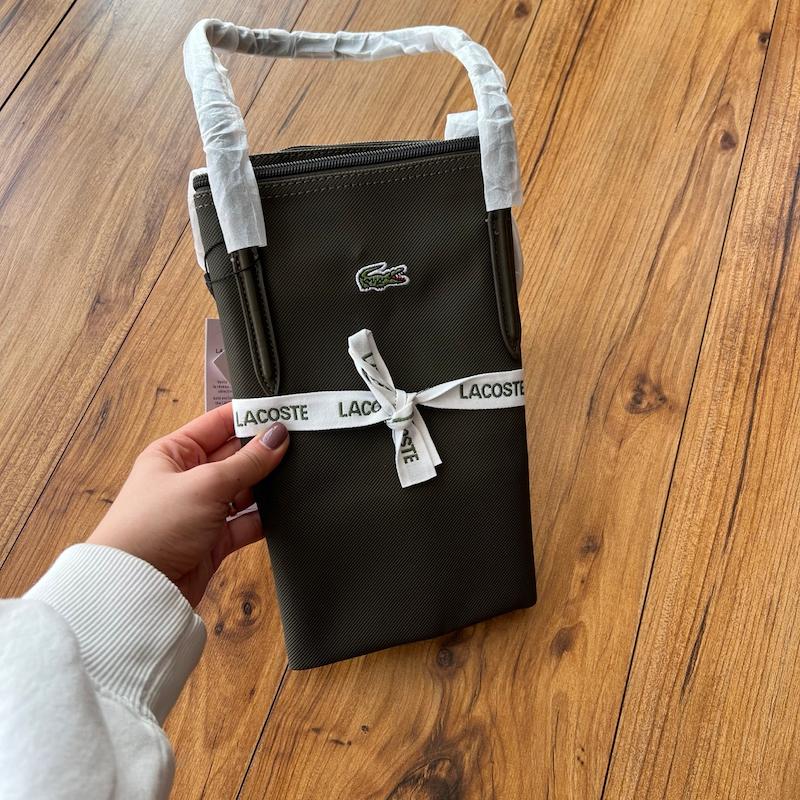توت‌بگ لاگوست Lacoste