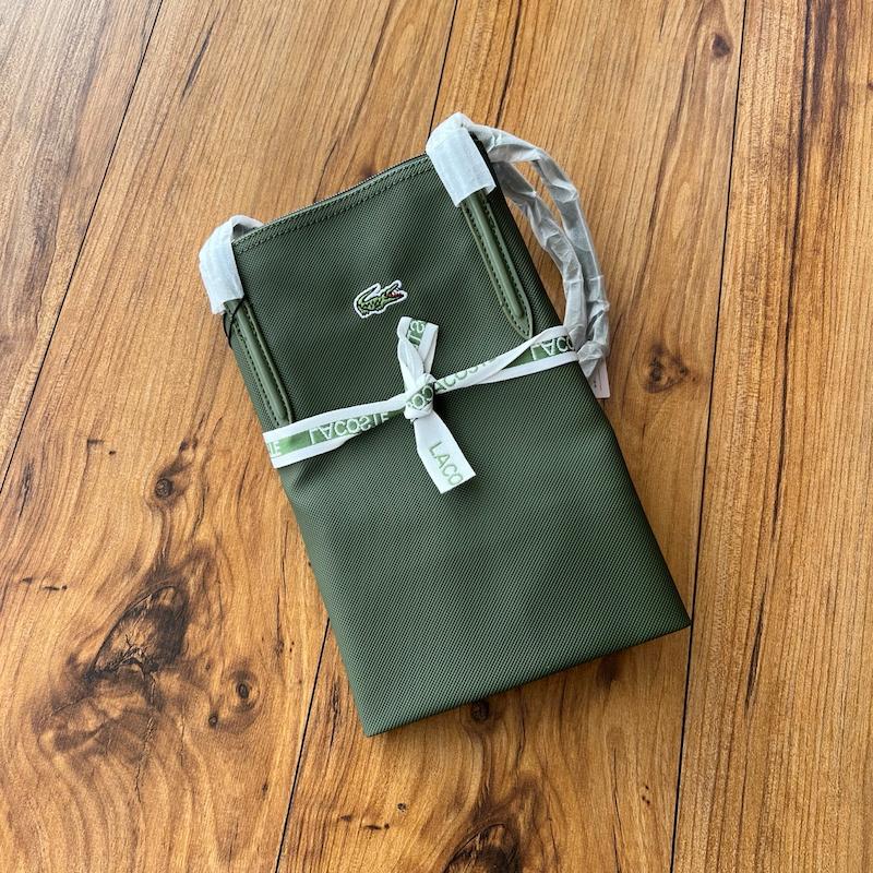 توت‌بگ لاگوست Lacoste