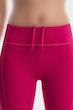 جزییات تنخور لگ ورزشی زنانه آن On مدل Performance Tights از روبرو