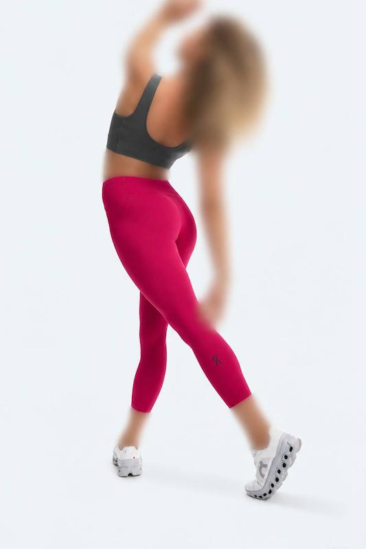 استایل لگ ورزشی زنانه آن On مدل Studio Tights 7/8