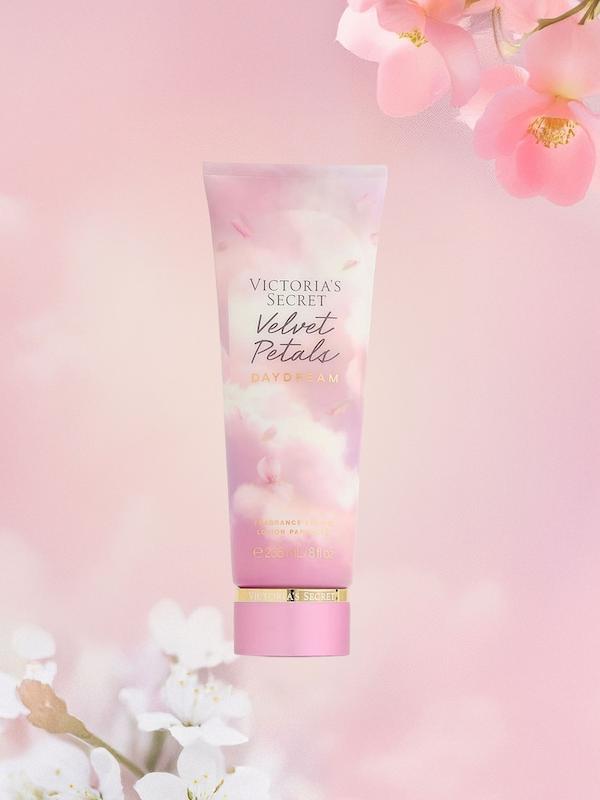 لوسیون بدن ویکتوریا سکرت ولوت پتالز دی دریم Velvet Petals Daydream