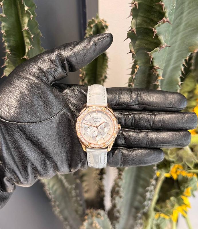 ساعت زنانه چرم الکساندر کریستی