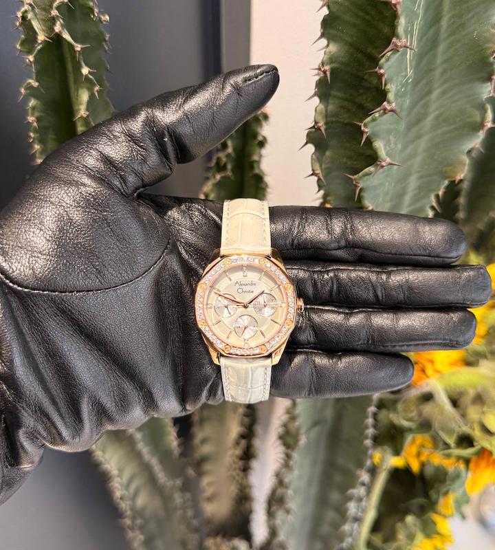 ساعت زنانه چرم الکساندر کریستی