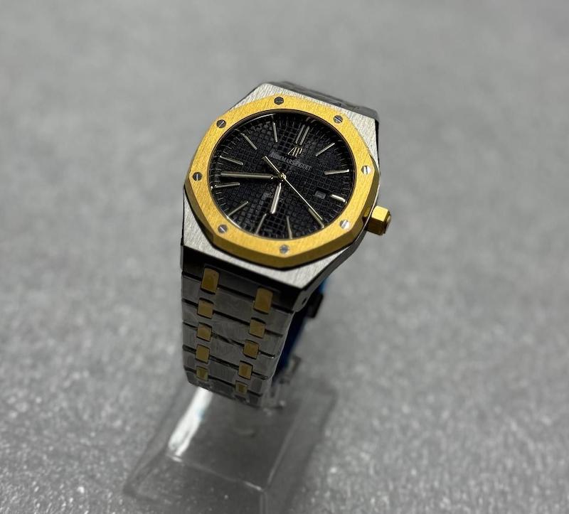 ساعت AP صفحه مشکی ( 2252 )