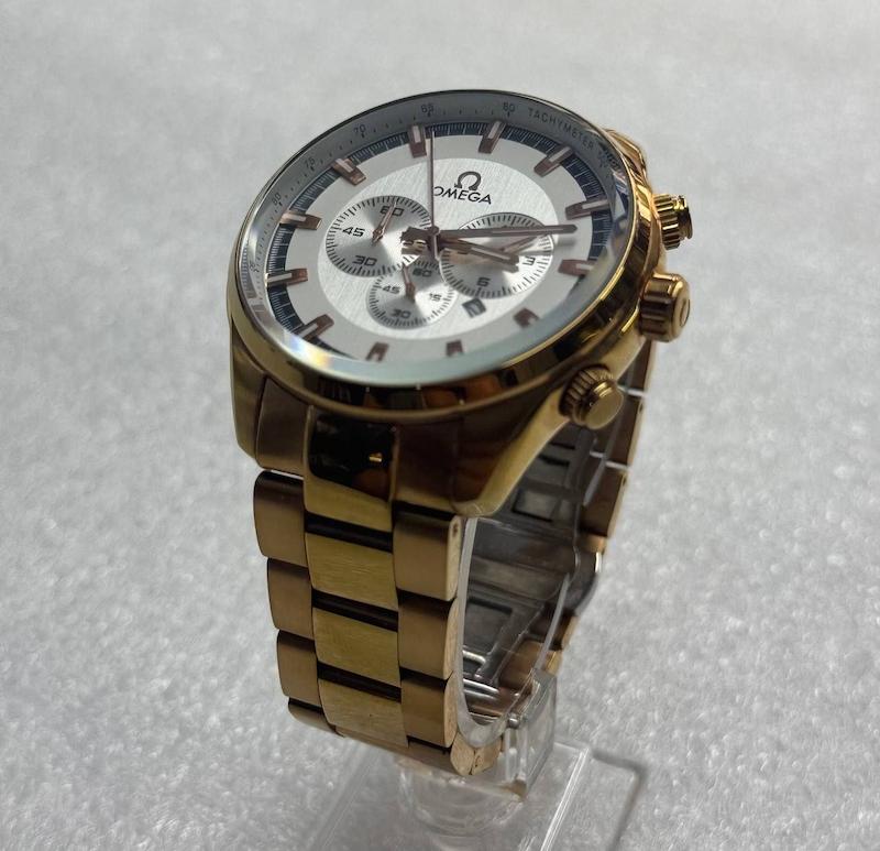 ساعت امگا (omega) سه موتور فعال 2601