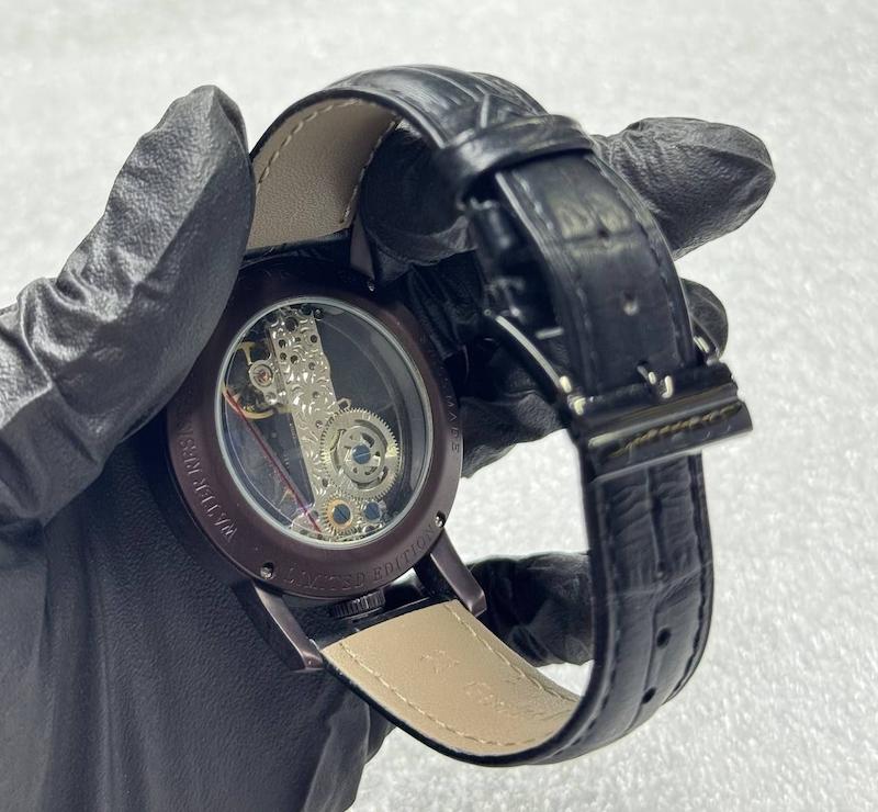 ساعت corum اتوماتیک ( 8000 )