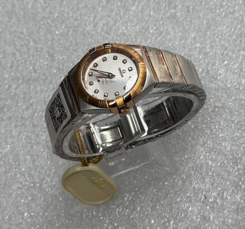 ساعت omega زنانه رزگلد کلکسیونی ( 2606 )