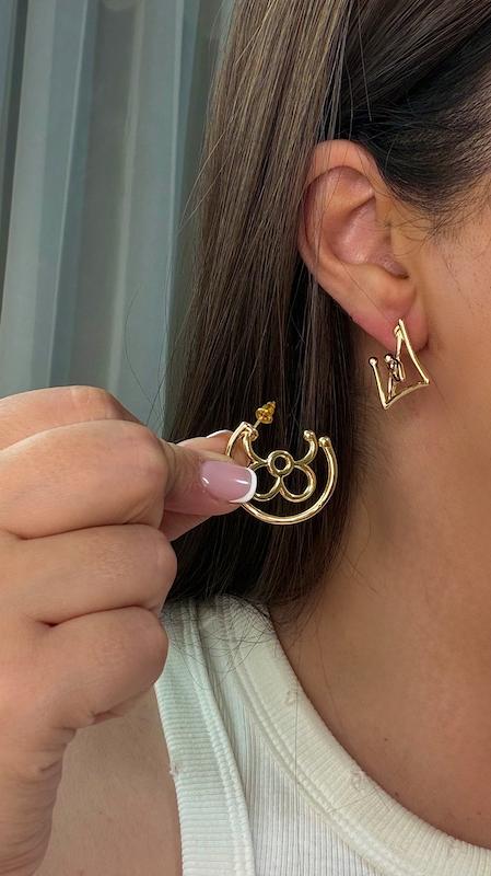 گوشواره LV