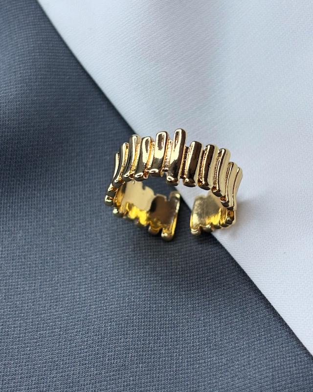 انگشتر طرح طلا