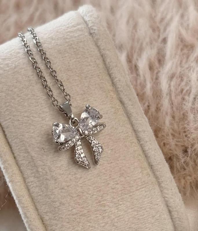 گردنبند پاپیون کریستال سفید 
