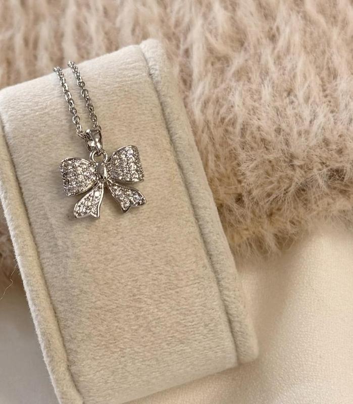 گردنبند پاپیون تمام نگین 