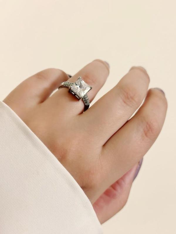 انگشتر جواهری مربع 