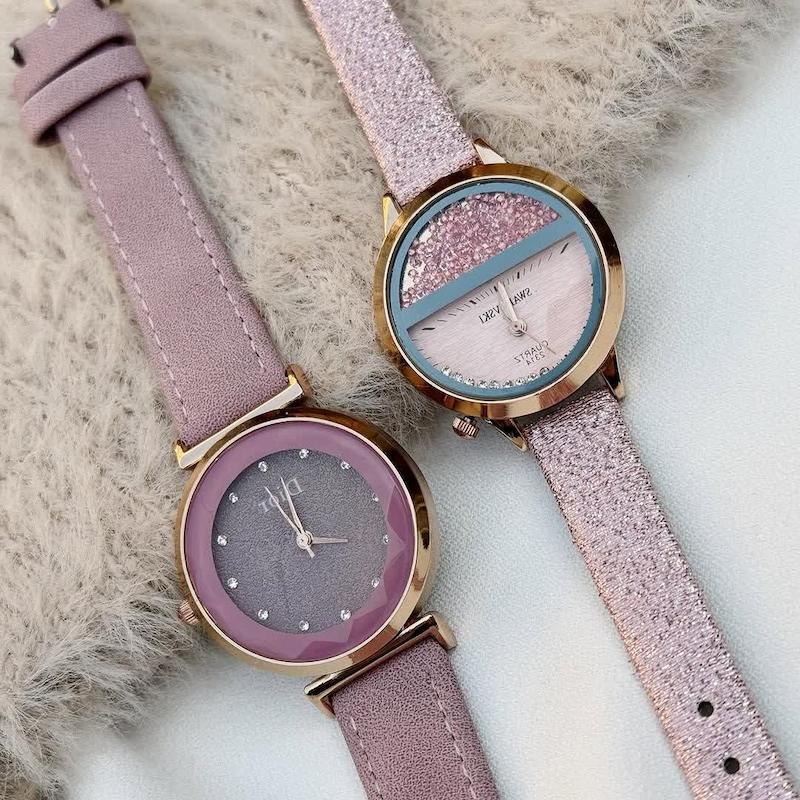 ساعت صورتی بند چرمی