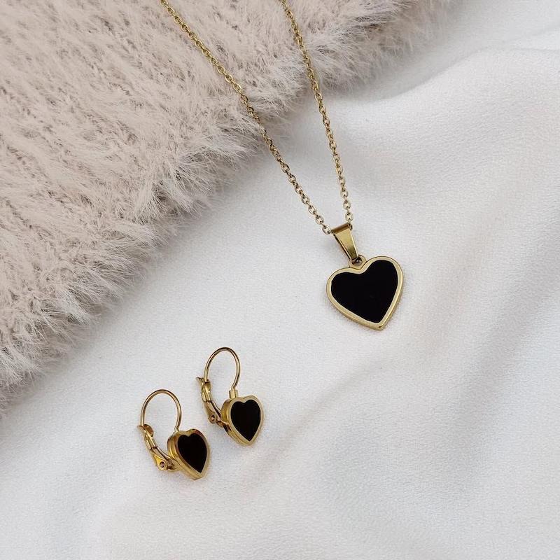 نیم ست قلب مشکی