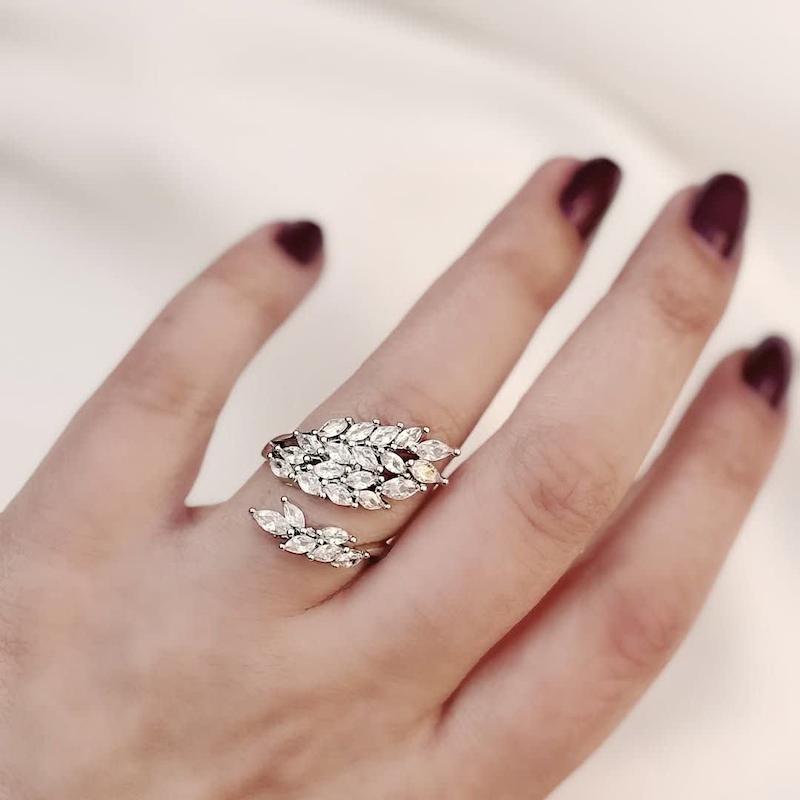 انگشتر جواهری طرح برگ 