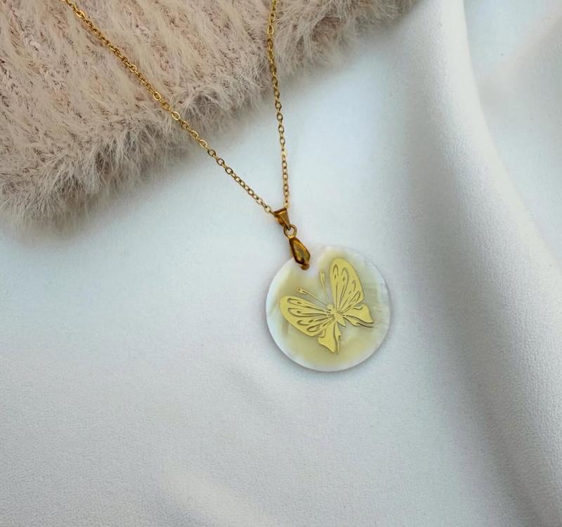 گردنبند صدفی پروانه 