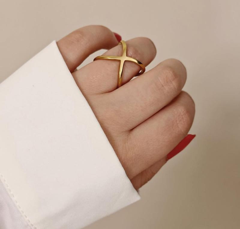 انگشتر x طلایی