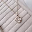 گردنبند گل کریستالی 