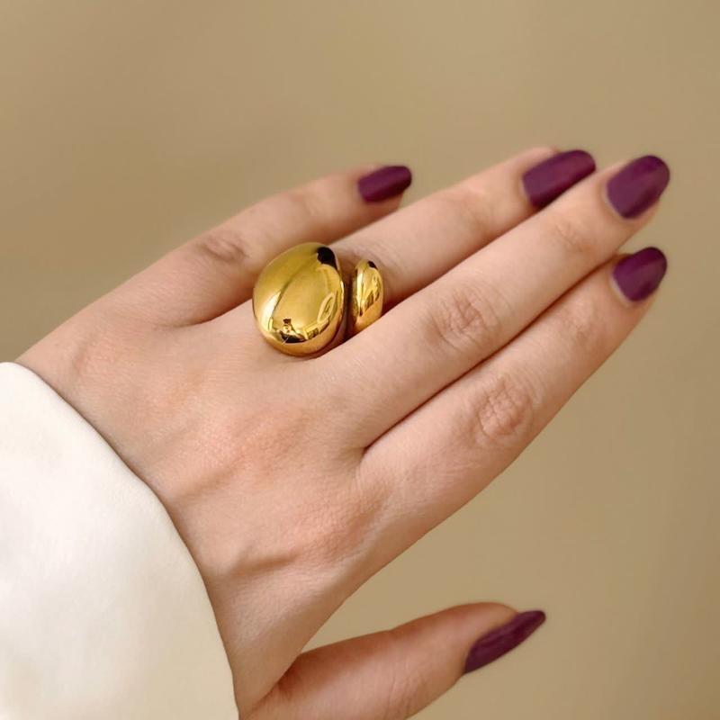 انگشتر طلایی 