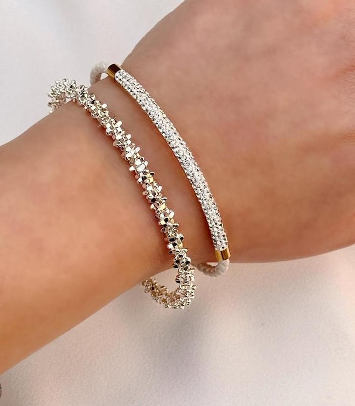 بنگل و دستبند چرمی و خاویاری