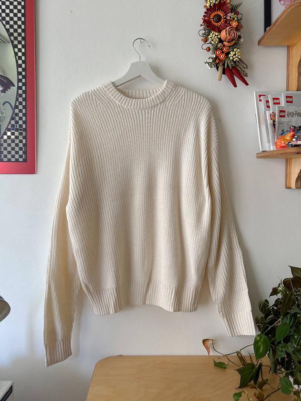 بافت نرم و لطیف ساده شیری برند bershka