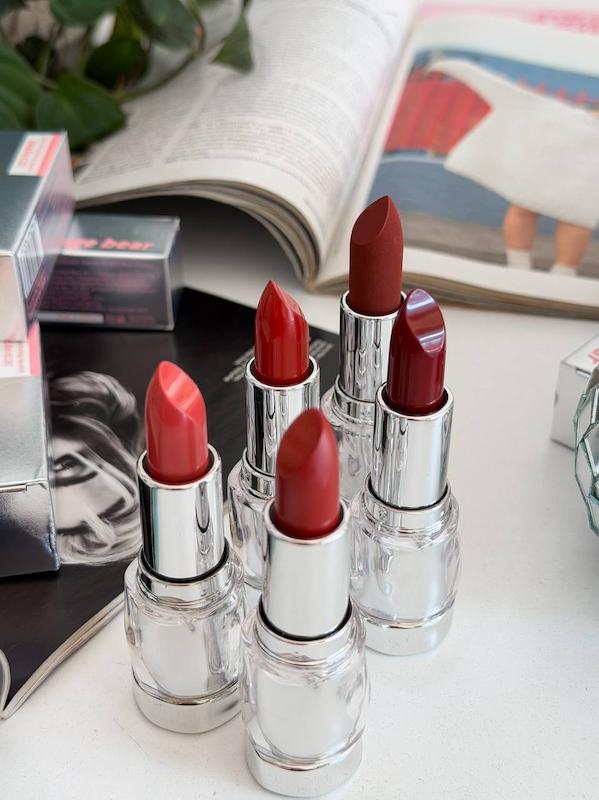 رژ جامد جعبه نقره ای با ۵ رنگ برند gege bear