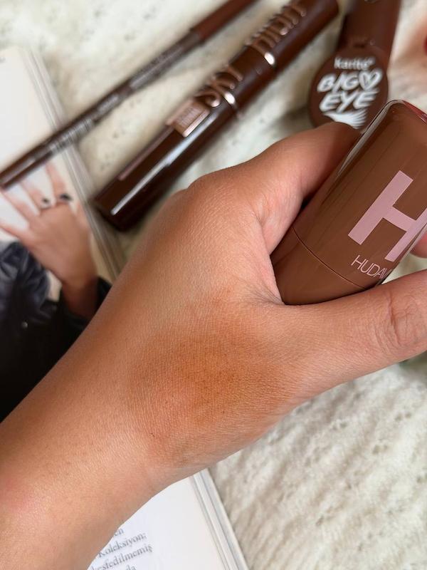 تینت ژله ای لب و رژگونه قهوه ای hudamoji