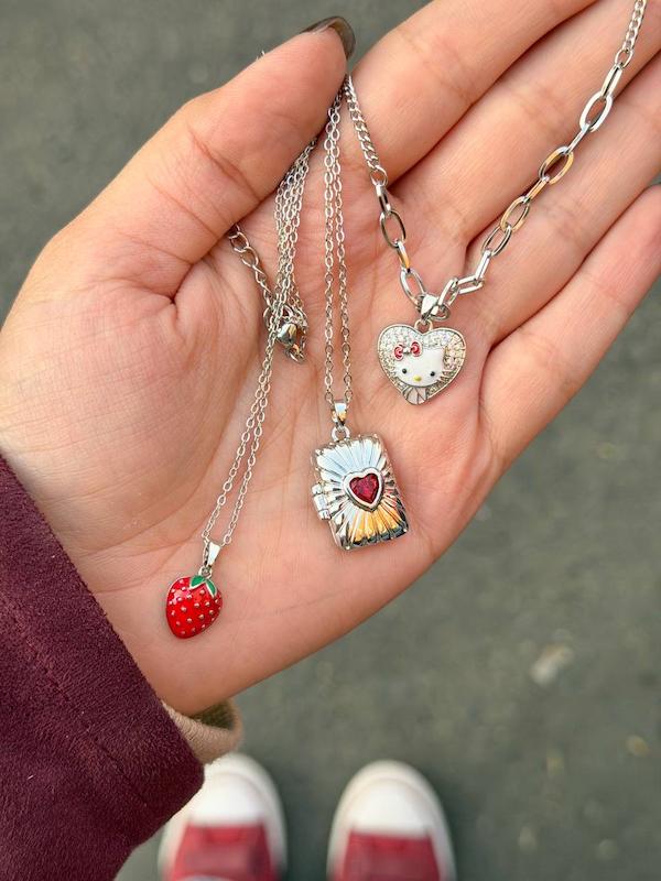 گردنبند استیل رنگ ثابت وارداتی / سری سه